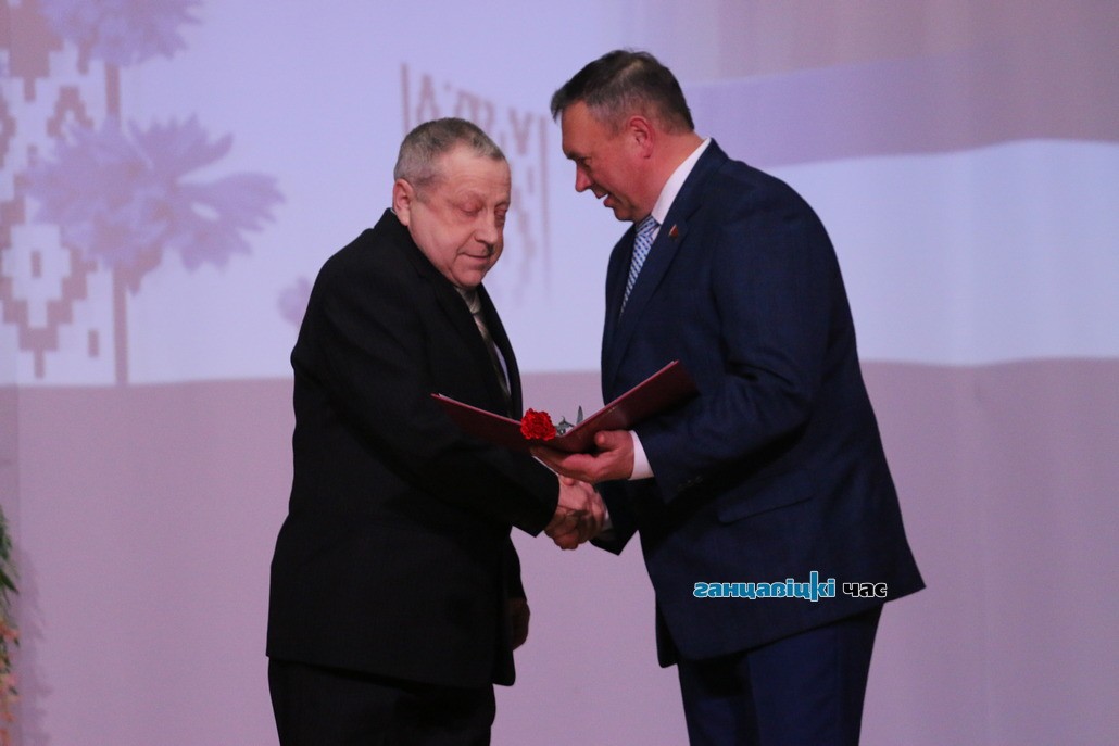 БУРВЕЛЬ Франц Михайлович, главный ветеринарный врач коммунального сельскохозяйственного унитарного предприятия «Березовец»