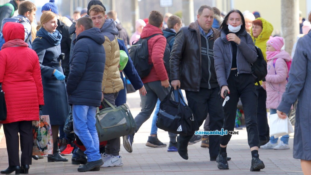 Носят ли маски ганцевчане, путешествуя железнодорожным транспортом?