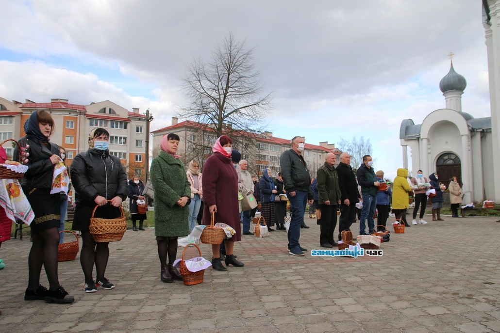 В Ганцевичах православные освятили куличи и яйца к Пасхе