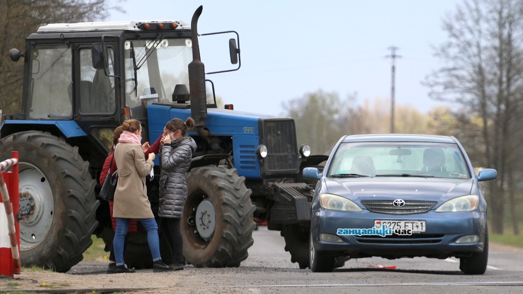 Трактор не лечит, трактор колечит.. машины... ДТП в Ганцевичах