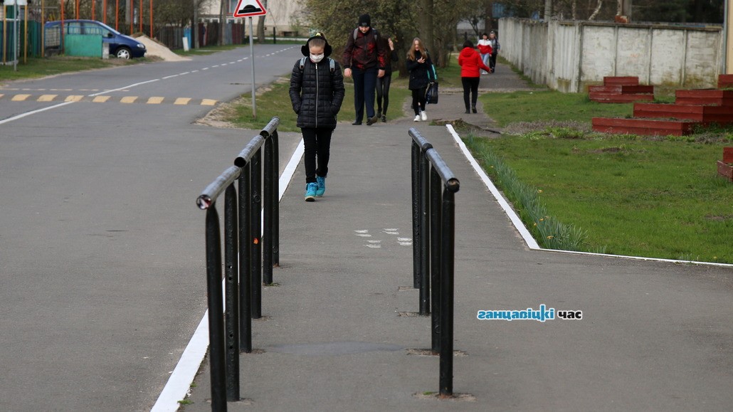 В Беларуси 1 мая отметят без массовых мероприятий, а дети еще и в школу пойдут