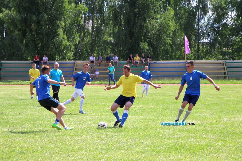 Сразу два чемпионата в Ганцевичах стартанули в один день