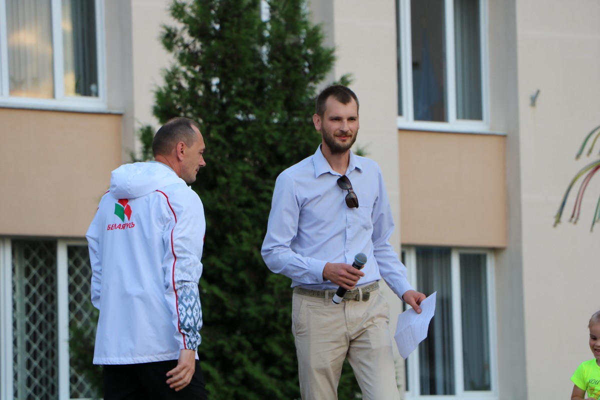 Митинг-концерт на площади в Ганцевичах, 21 августа
