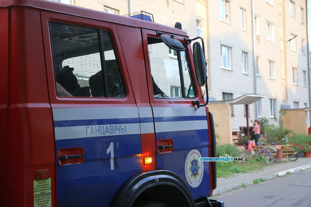 В Ганцевичах два пожарных расчета приехали тушить кастрюлю с вареньем