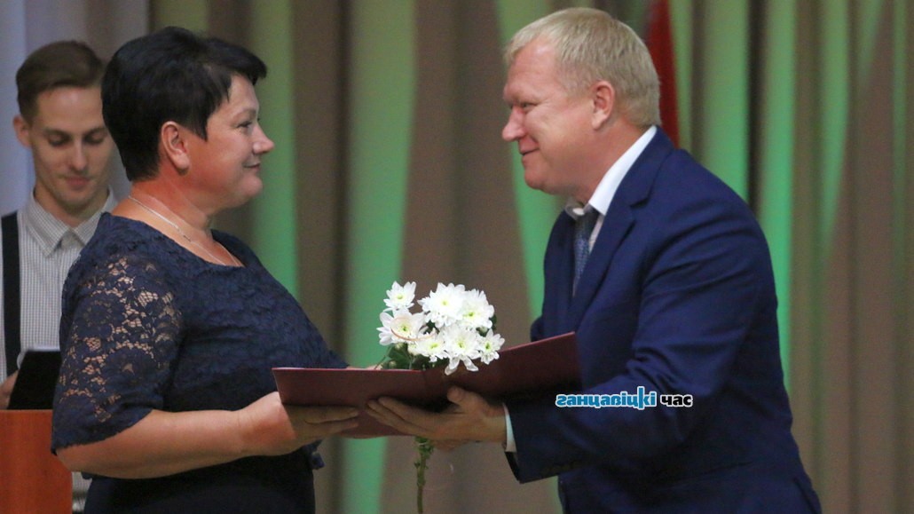 Волосюк Людмила Васильевна, заведующий яслями-садом №17 д. Мальковичи