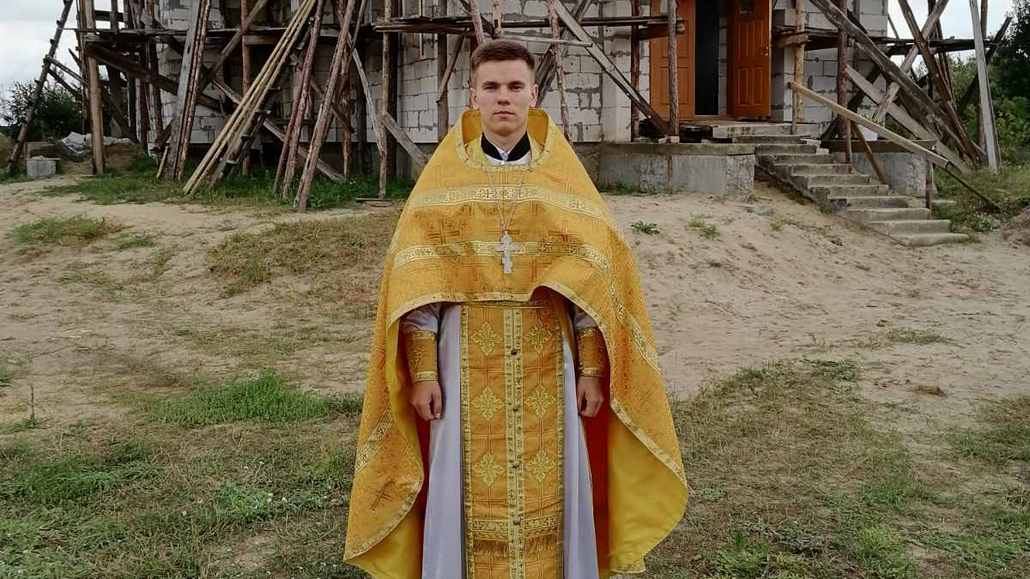 Молодой священник Сергий Ярошевич прибыл в д. Люсино Ганцевичского района в начале августа