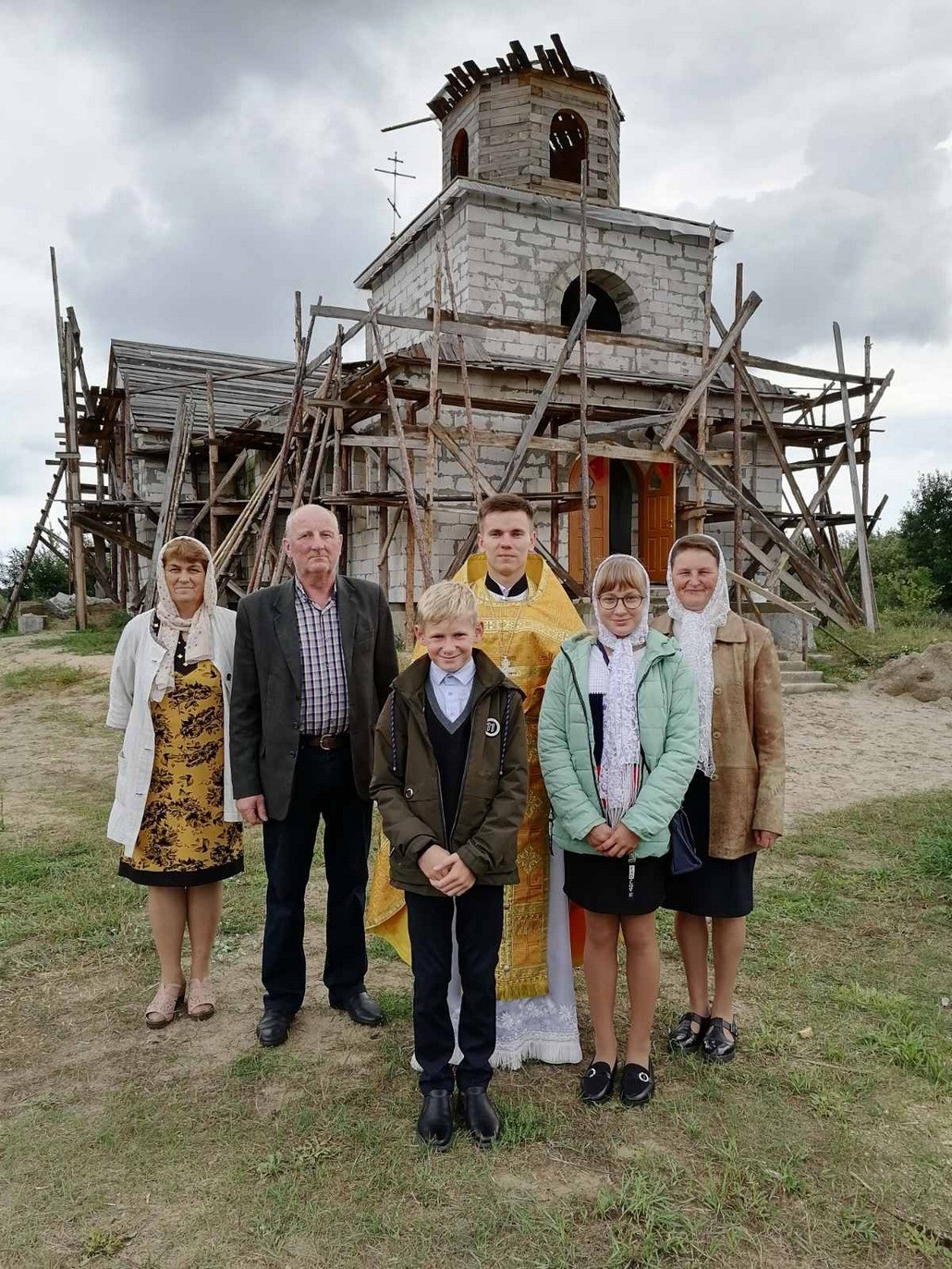 Молодой священник Сергий Ярошевич прибыл в д. Люсино Ганцевичского района в начале августа